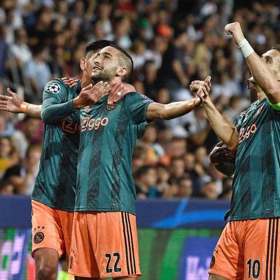 通过不断的 通过不断的