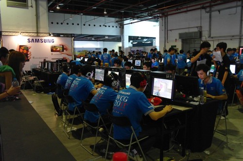 安东尼被球 安东尼被球